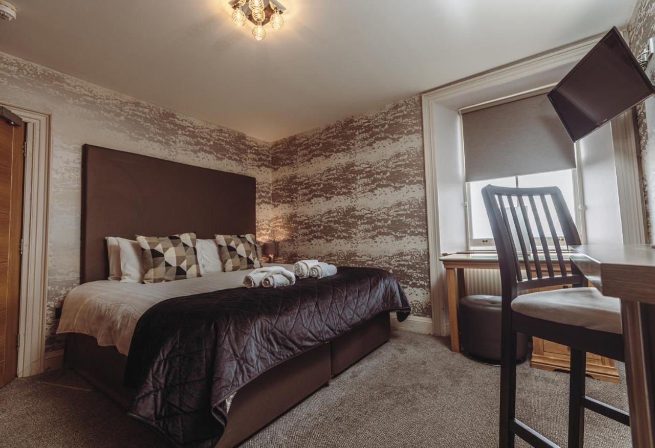 The Tower Gastro Pub & Apartments Crieff Room photo